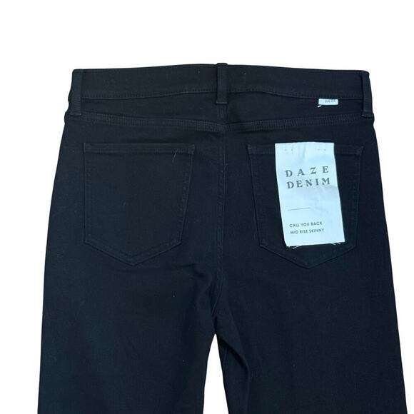 New DAZE DENIM Call You Back Mid-Rise Skinny Black Jeans Women's Sz 31 - Picture 9 of 12